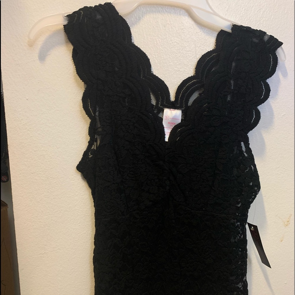 Black lace shirt with tank top inside